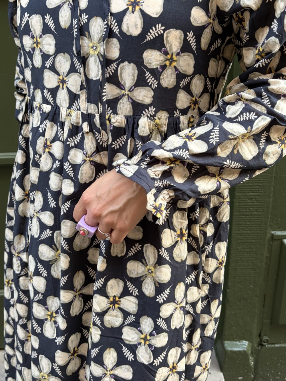 Robe longue fleurie Emmy avec ceinture | Peonies Shop