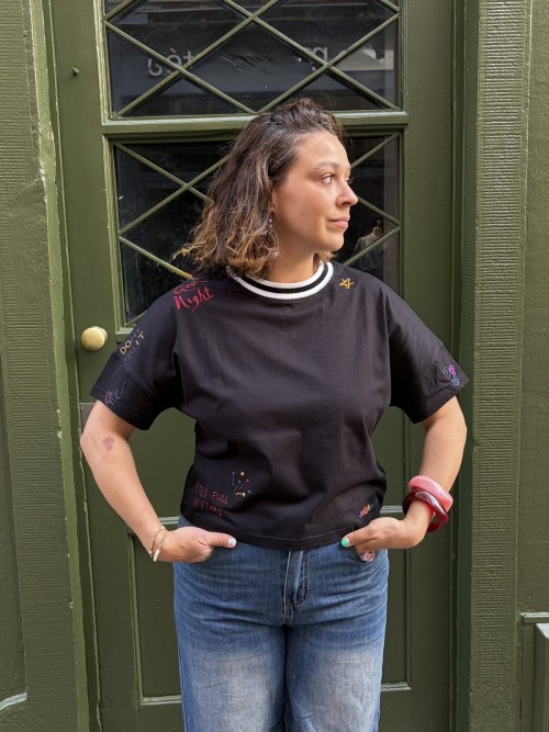 T-shirt Maliana brodé femme noir | Peonies Shop