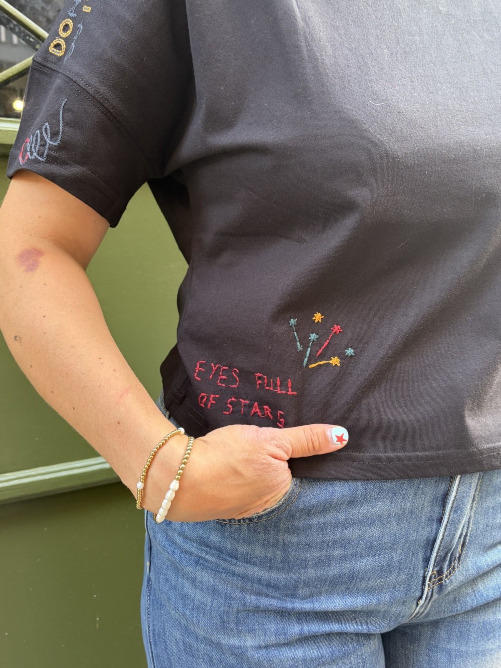 T-shirt Maliana brodé femme noir | Peonies Shop