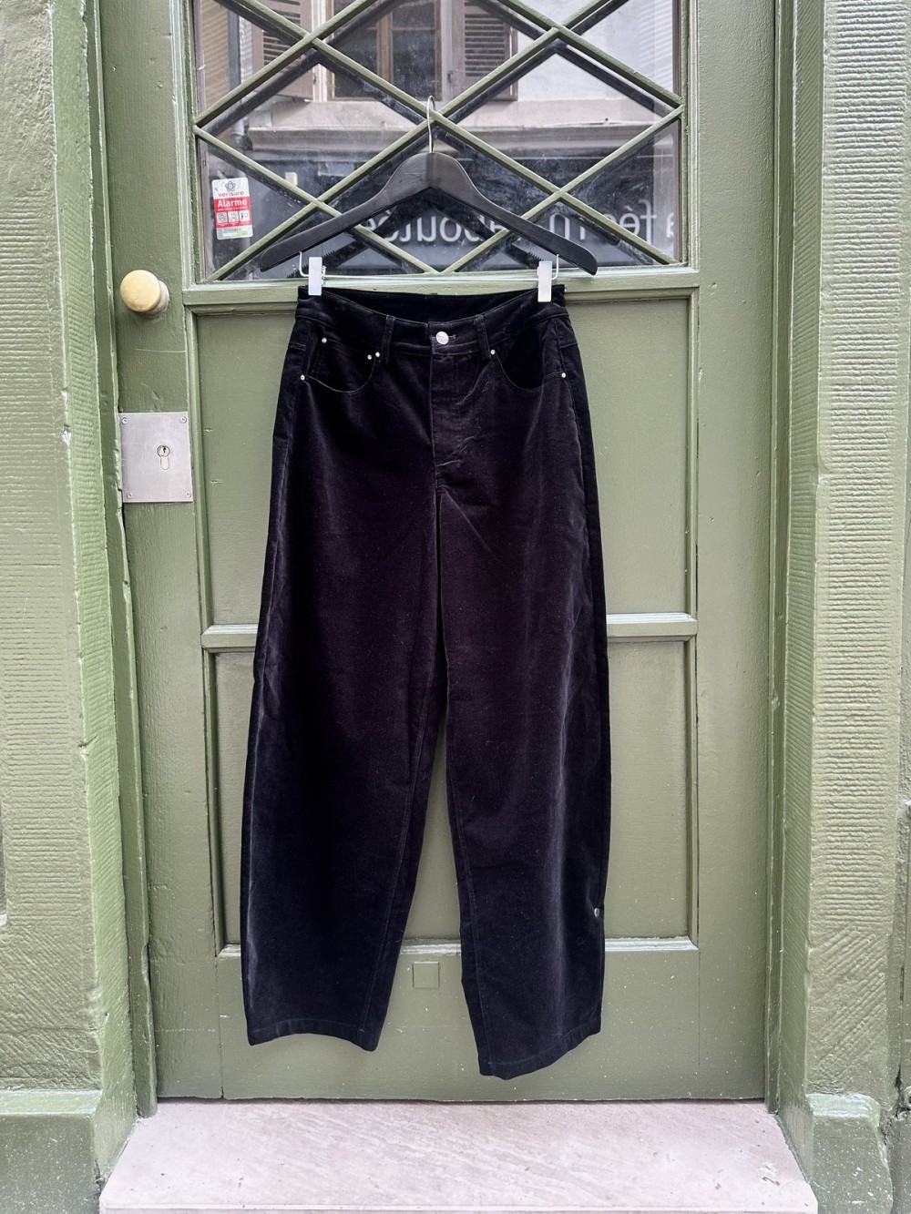 Pantalon Grayson bordeaux velours coupe barrel | Peonies Shop