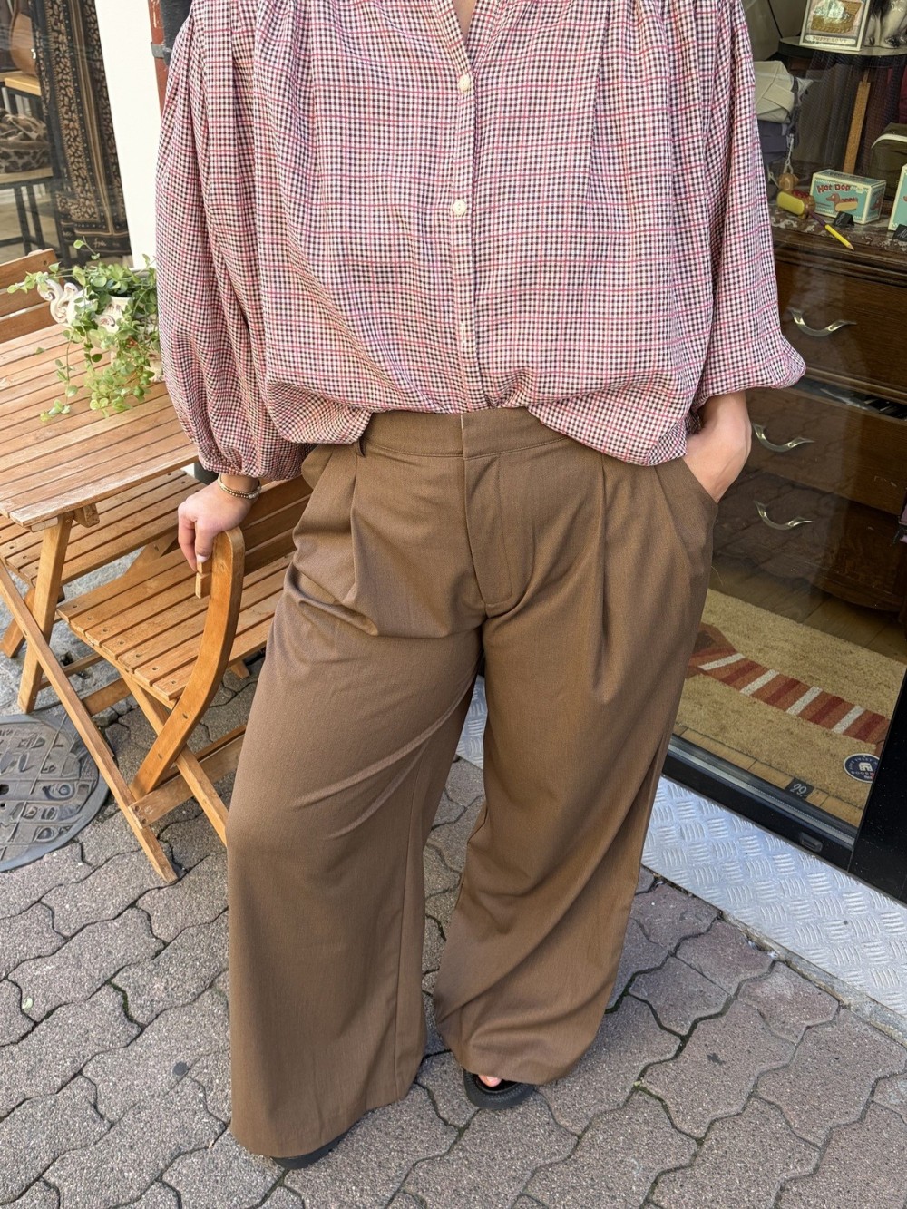 Pantalon à pinces chocolat taille haute femme | Peonies Shop