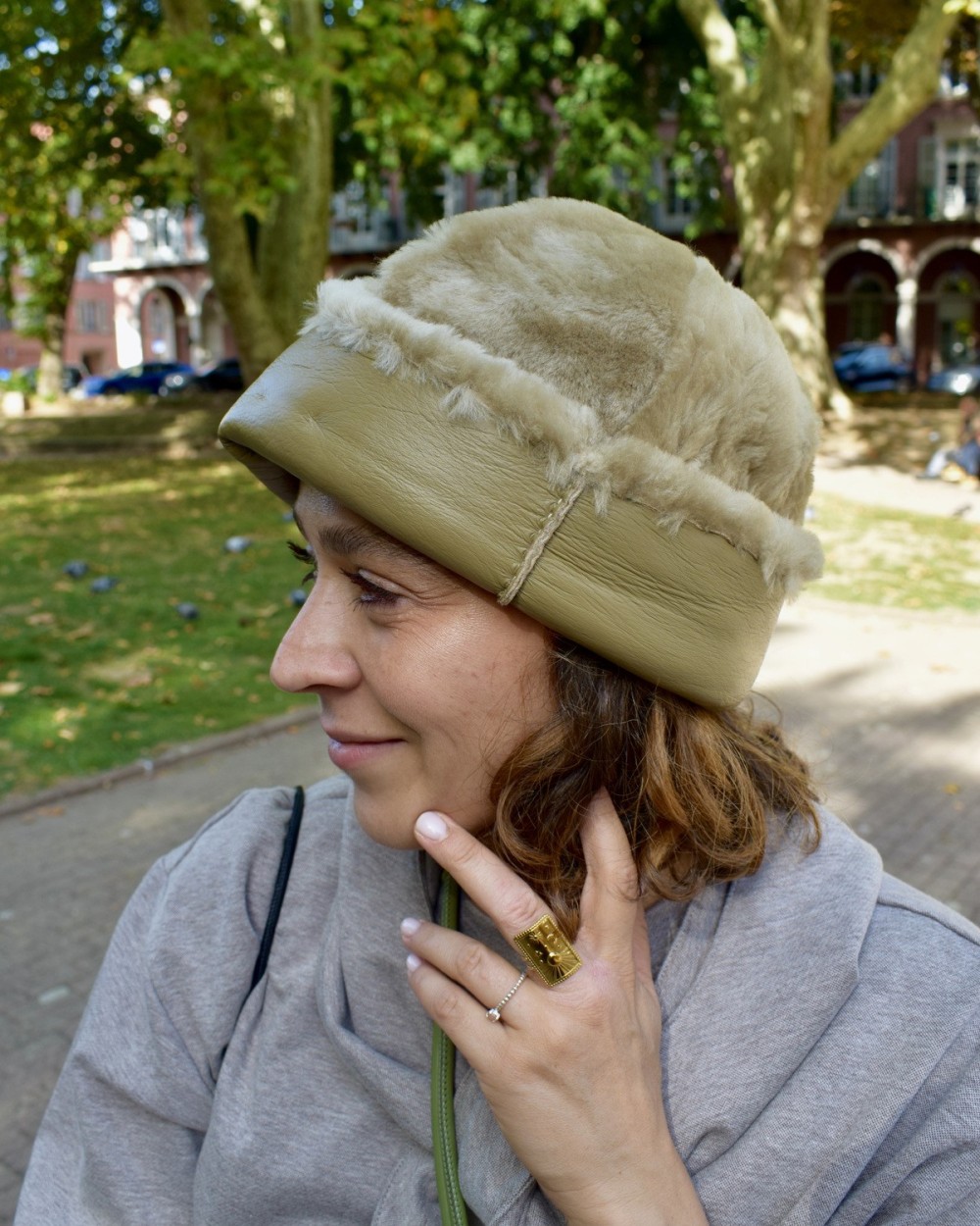 Bonnet mouton retourné réversible | Peonies Shop