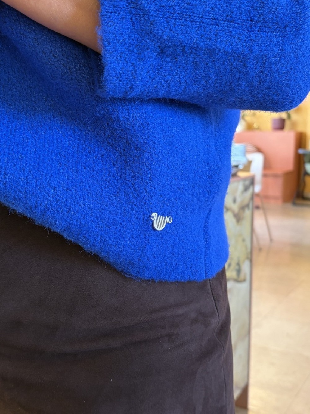 Pull Tam avec broche femme | Peonies Shop