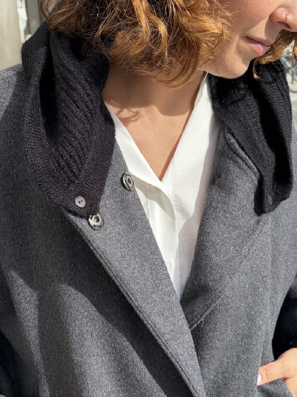 Manteau Emma gris carbone à capuche femme | Peonies Shop