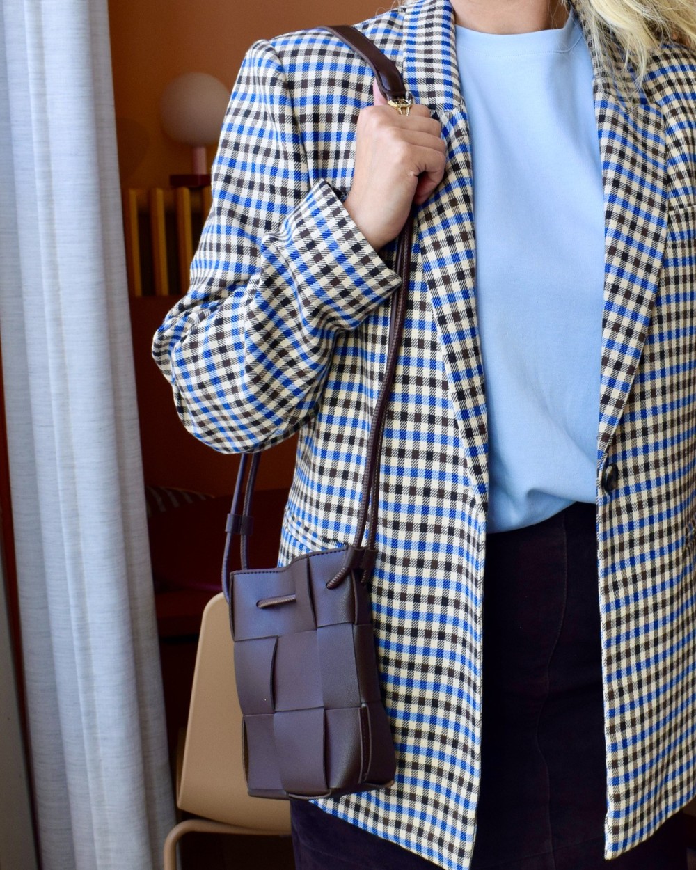 Sac bandoulière tressé vert ou chocolat femme | Peonies Shop