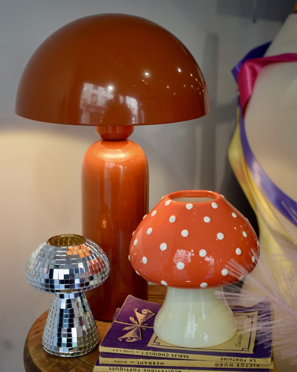 Lampe à poser Abra paprika en métal | Peonies Shop