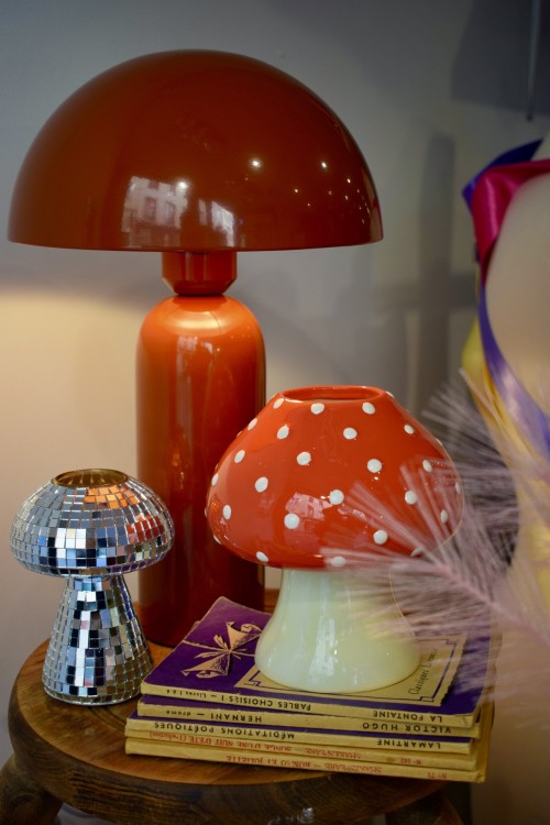 Lampe à poser Abra paprika en métal | Peonies Shop