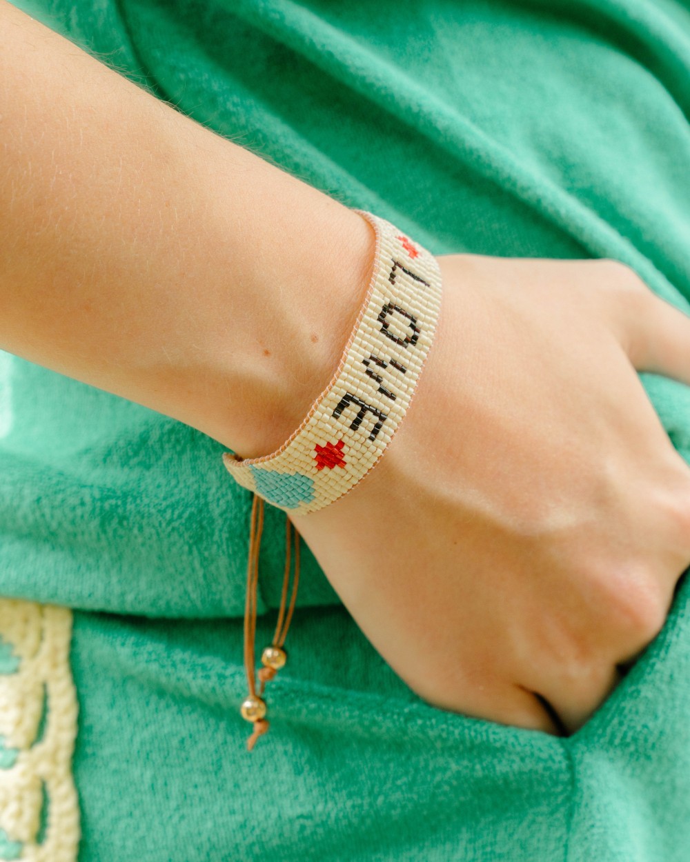 Bracelet macramé LOVE | Peonies Shop