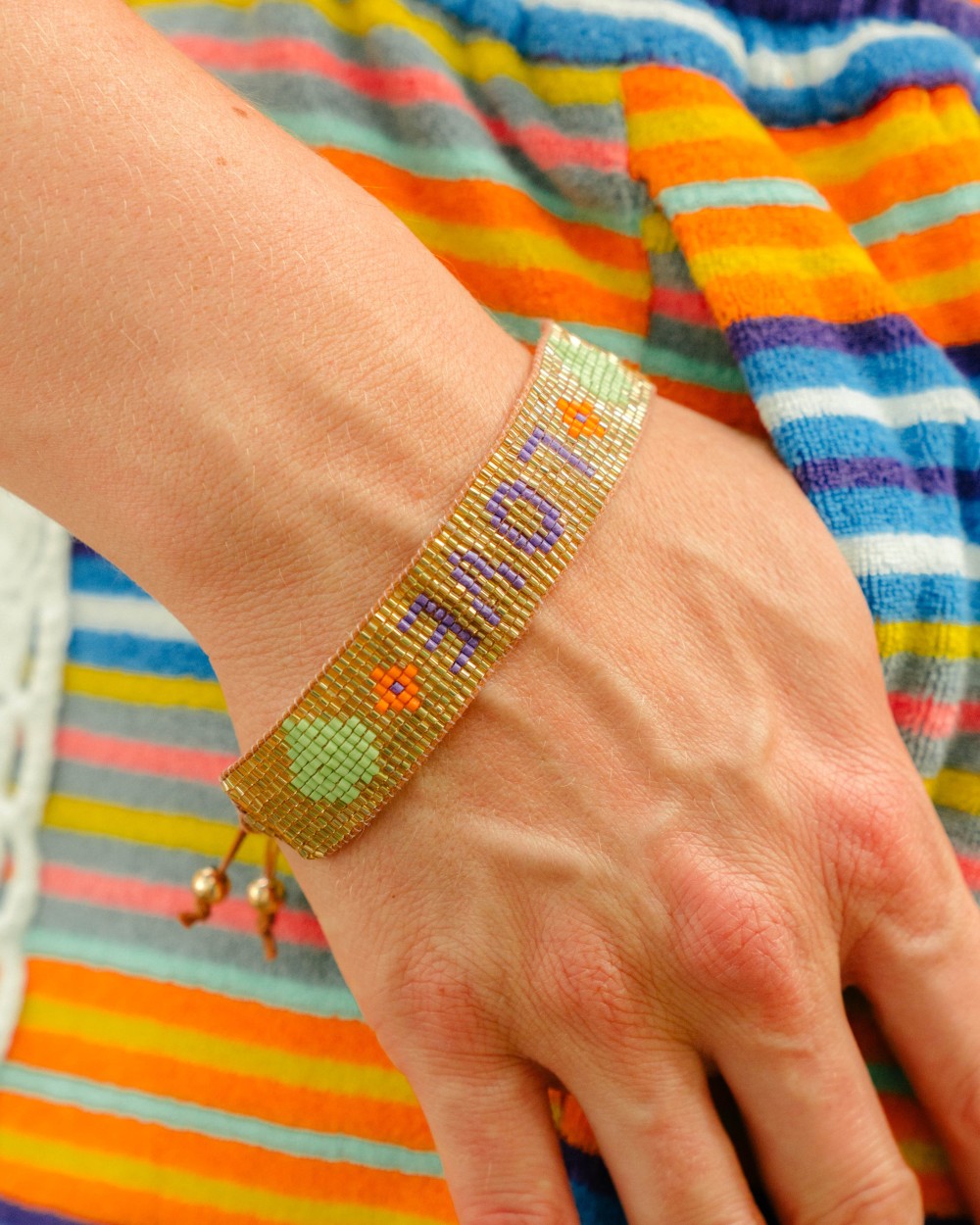 Bracelet macramé LOVE | Peonies Shop