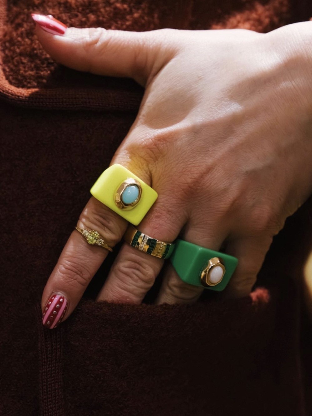 Bague en résine ornée d'une pierre semi-précieuse | Peonies Shop
