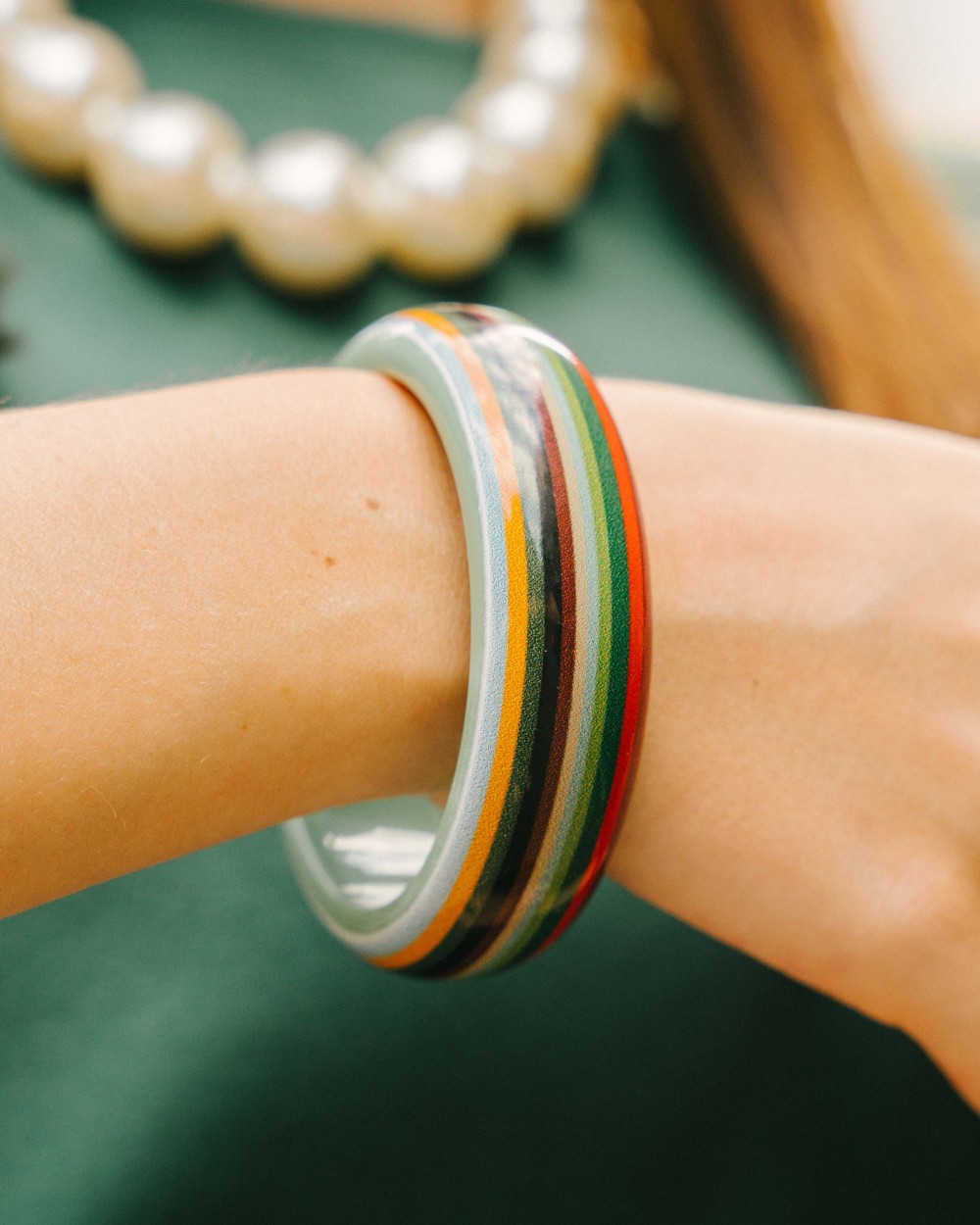 Bracelet jonc en résine rayée | Peonies Shop