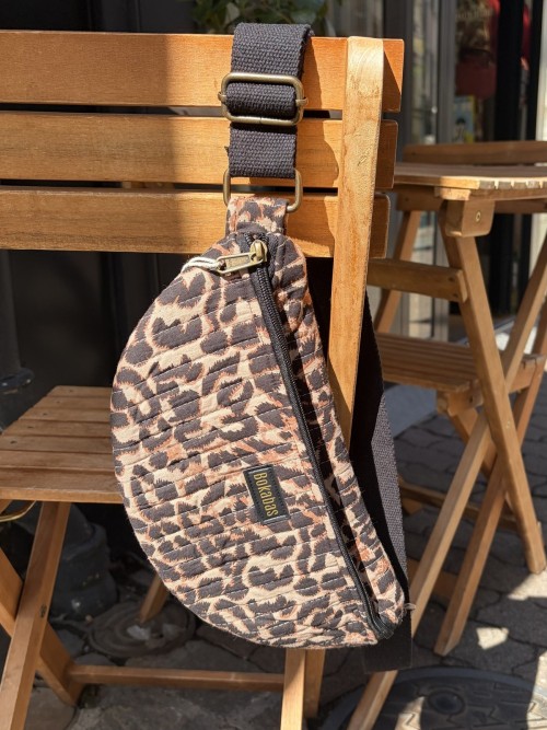Sac banane matelassé à motifs | Peonies Shop