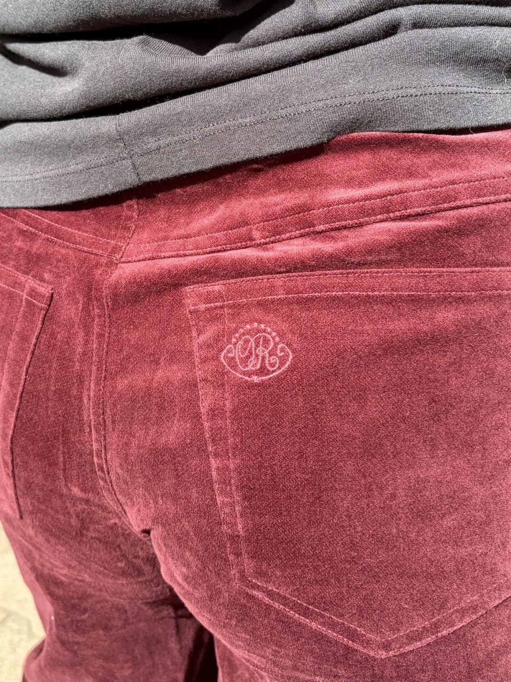 Pantalon Grayson bordeaux velours coupe barrel | Peonies Shop